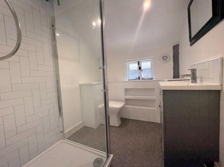 1 bedroom Flat to let in East Street, Pembridge, HR6