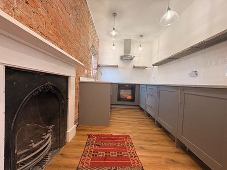 1 bedroom Flat to let in East Street, Pembridge, HR6