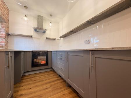 1 bedroom Flat to let in East Street, Pembridge, HR6