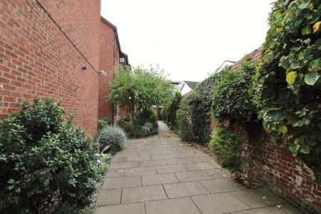 1 bedroom Flat to let in Victoria Street, Hereford, HR4
