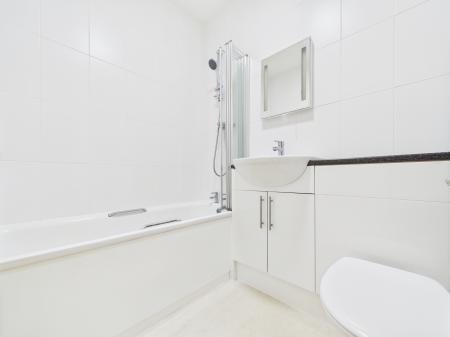 2 bedroom Flat to let in Aylestone Hill, Hereford, HR1