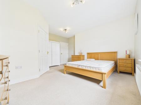 2 bedroom Flat to let in Aylestone Hill, Hereford, HR1