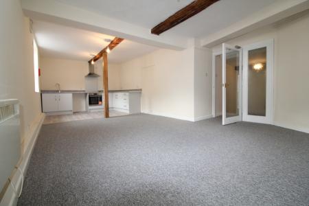2 bedroom Flat to let in Bewell Street, Hereford, HR4