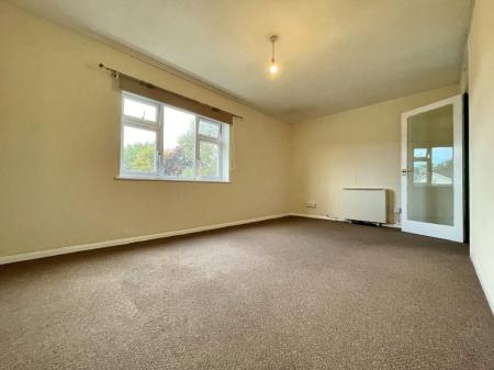 1 bedroom Flat to let in Newbury Court, Hereford, HR4