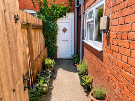 2 bedroom Flat to let in St Owens Street, Hereford, HR1