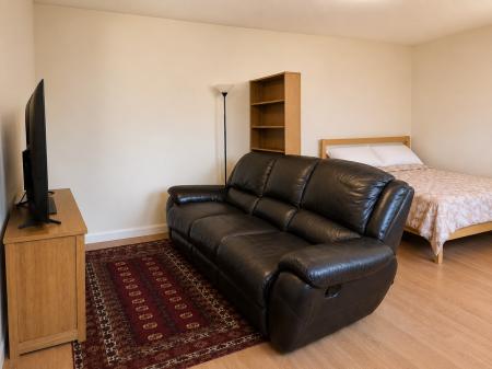 1 bedroom Flat to let in Sandown Drive, Bobblestock, Hereford, HR4