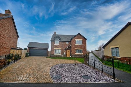 4 bedroom Detached house for sale in Mission Hut Mews, Holme Marsh, Kington, HR5
