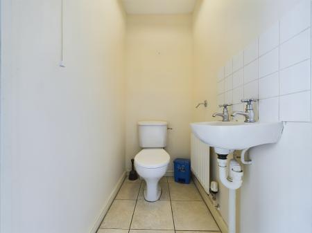 3 bedroom End of terrace house to let in Kernal Road, Whitecross, Hereford, HR4