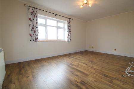1 bedroom Flat to let in Newbury Court, Bobblestock, Hereford, HR4