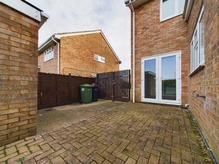 3 bedroom Semi-detached house to let in White House Drive, Kingstone, HR2