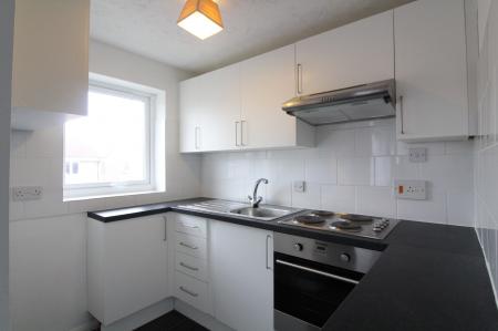 1 bedroom Studio flat to let in Crest Court, Bobblestock, Hereford, HR4