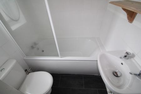 1 bedroom Studio flat to let in Crest Court, Bobblestock, Hereford, HR4
