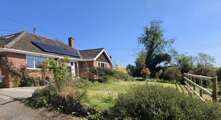 4 bedroom Detached house to let in Wrigglebrook Lane, Kingsthorne, Hereford, HR2