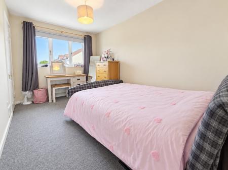 2 bedroom End of terrace house to let in Asquith Close, Hereford, HR4