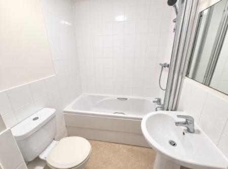 1 bedroom Flat to let in Peregrine Close, Hereford, HR2