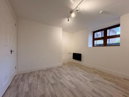 1 bedroom Flat to let in Gloucester Road, Ross-on-Wye, HR9