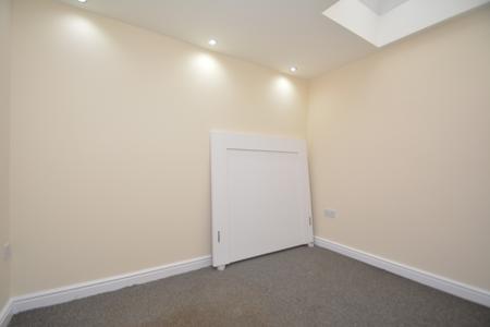 2 bedroom Flat to let in High Street, Ross-on-Wye, HR9