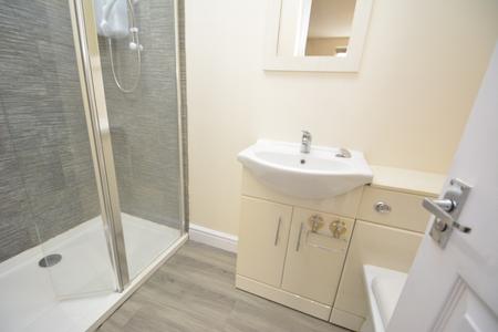 2 bedroom Flat to let in High Street, Ross-on-Wye, HR9