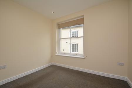 2 bedroom Flat to let in High Street, Ross-on-Wye, HR9
