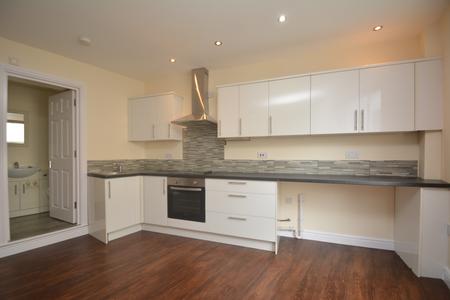 2 bedroom Flat to let in High Street, Ross-on-Wye, HR9