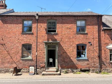 1 bedroom Flat to let in East Street, Pembridge, HR6