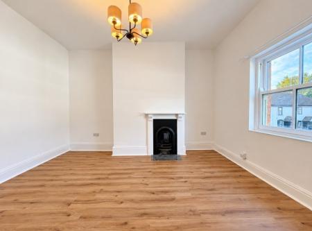 1 bedroom Flat to let in East Street, Pembridge, HR6