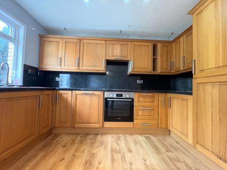 3 bedroom End of terrace house to let in Plover Close, Hereford, HR2