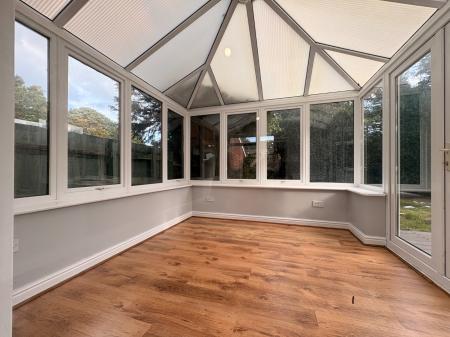 3 bedroom End of terrace house to let in Plover Close, Hereford, HR2
