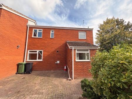 3 bedroom End of terrace house to let in Plover Close, Hereford, HR2