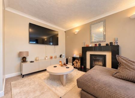 4 bedroom Detached house to let in Priory Lea, Walford, Ross-on-Wye, HR9