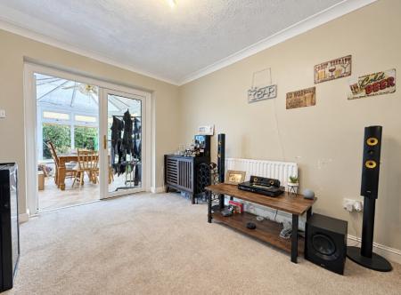 4 bedroom Detached house to let in Priory Lea, Walford, Ross-on-Wye, HR9