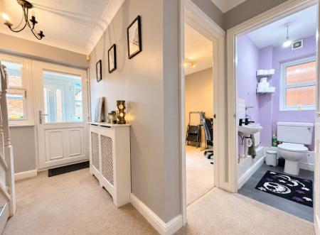 4 bedroom Detached house to let in Priory Lea, Walford, Ross-on-Wye, HR9