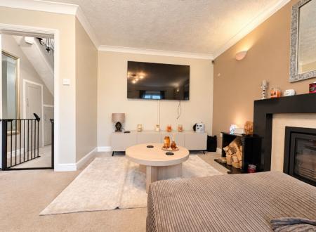 4 bedroom Detached house to let in Priory Lea, Walford, Ross-on-Wye, HR9