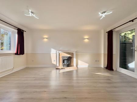 4 bedroom Detached house to let in Foxglove Close, Ross-on-Wye, HR9