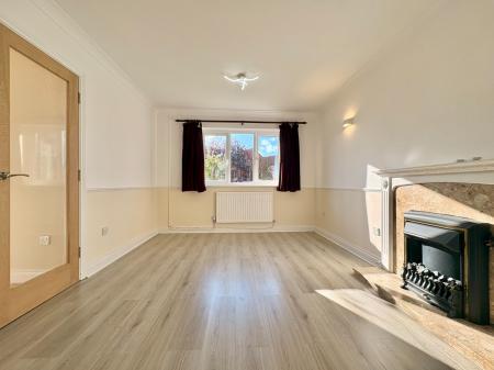 4 bedroom Detached house to let in Foxglove Close, Ross-on-Wye, HR9