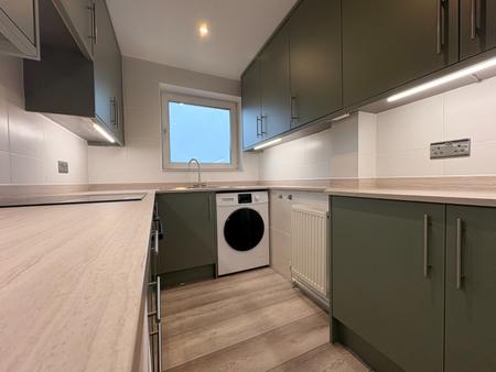 2 bedroom Flat to let in Waterside, Ross-on-Wye, HR9