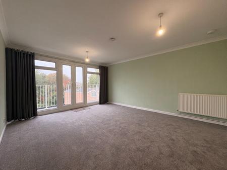 2 bedroom Flat to let in Waterside, Ross-on-Wye, HR9