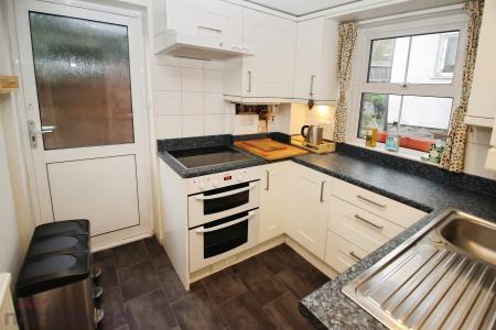 2 bedroom Terraced House for sale in Castle Place, Town Center, High Wycombe, HP13