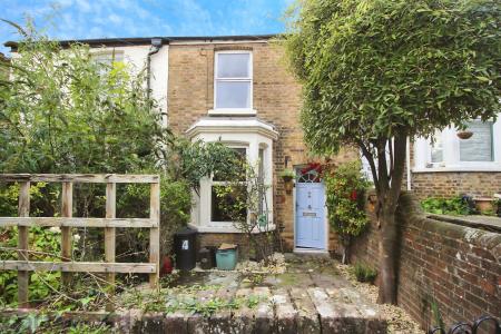 2 bedroom Terraced House for sale in Castle Place, Town Center, High Wycombe, HP13