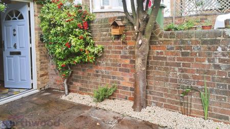 2 bedroom Terraced House for sale in Castle Place, Town Center, High Wycombe, HP13
