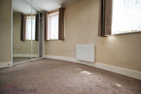 2 bedroom Flat for sale in Ryemead Boulevard, High Wycombe, HP11