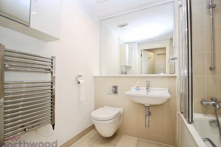2 bedroom Flat for sale in Ryemead Boulevard, High Wycombe, HP11