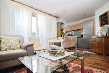2 bedroom Flat for sale in Ryemead Boulevard, High Wycombe, HP11