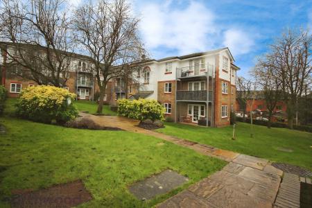 1 bedroom Flat to let in Queen Alexandra Road, Town Center, High Wycombe, HP11