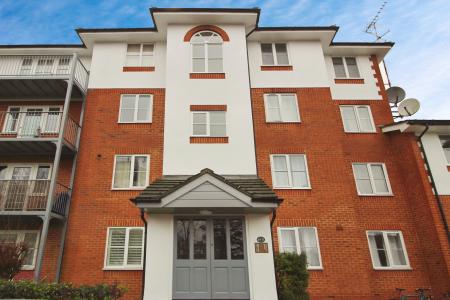 Queen Alexandra Road, Town Center, High Wycombe, HP11