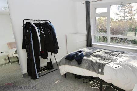 2 bedroom Flat for sale in Amersham Hill, High Wycombe, HP13