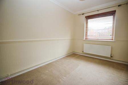 2 bedroom Flat for sale in Springfield Road, Chesham, HP5