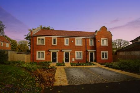 3 bedroom End of terrace house for sale in Coates Lane, High Wycombe, HP13