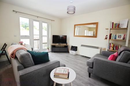 2 bedroom Flat for sale in Tadros Court, High Wycombe, HP13