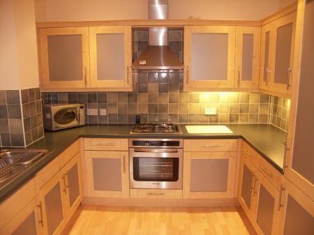 3 bedroom Flat to let in Dean Street, Marlow, SL7